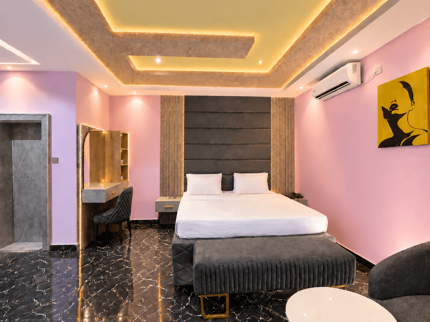 R&T Alaska Suite
